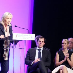 Marine Le Pen, Nicolas Bay, Marion Maréchal-Le Pen, Louis Aliot - Meeting entre les deux tours des élections régionales de Marine Le Pen, en présence de toutes les têtes de listes du Front National, à la salle Wagram, Paris le 10 décembre 2015.