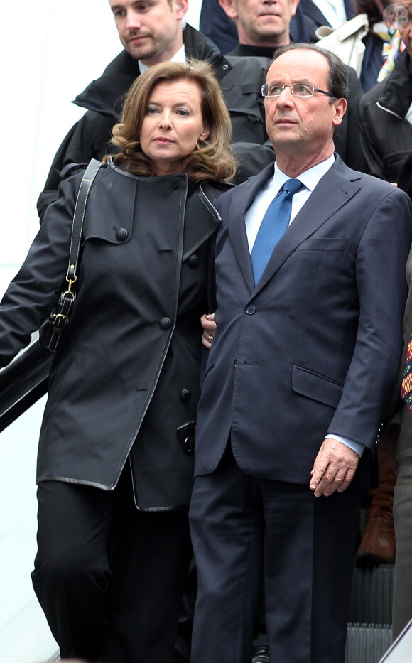 François Hollande et Valérie Trierweiler arrivant au rassemblement à Rennes du 4 avril 2012