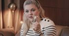 Louane dévoile l'objet de sa fille qu'elle emmène partout ! @Youtube / Vogue France
