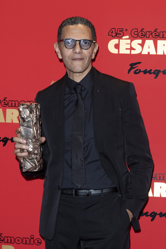 Roschdy Zem (César du meilleur acteur pour le rôle de Yacoub Daoud dans "Roubaix, une lumière") - Photocall du dîner de la 45ème cérémonie des César au Fouquet's à Paris. Le 28 février 2020 © Pierre Perusseau / Bestimage 