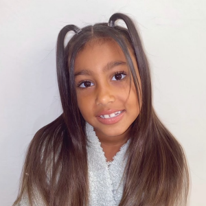 North West, la fille aînée de Kim Kardashian et Kanye West, à 7 ans. Mars 2021.