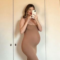 Rosie Huntington-Whiteley, enceinte de son deuxième enfant. Janvier 2022.