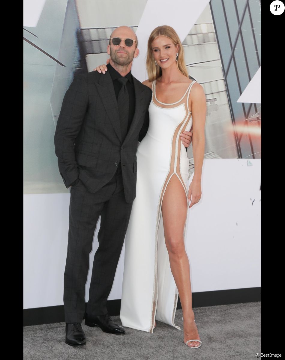 Jason Statham et sa femme Rosie Huntington-Whiteley à la première du film "Fast & Furious Hobbs & Shaw" à Los Angeles, le 13 juillet 2019.