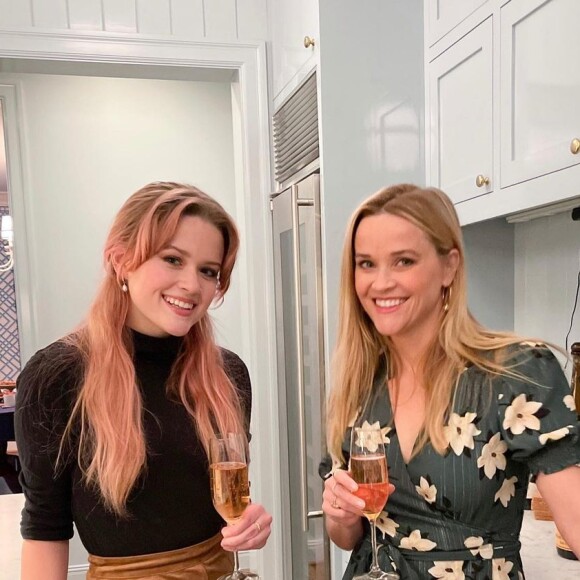 Reese Witherspoon et sa fille Ava sur Instagram. Le 5 février 2022.