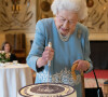 La reine Elisabeth II à Sandringham lors d'une réception avec des représentants de groupes communautaires locaux pour célébrer le début du Jubilé de platine. Le 5 février 2022.