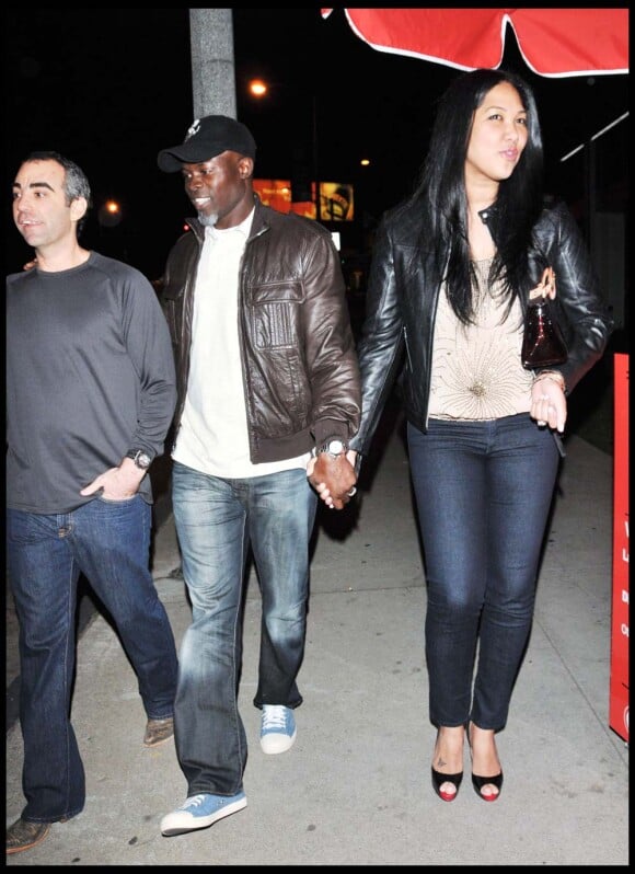 Djimon Hounsou et Kimora Lee à la sortie d'un restaurant de Los Angeles le 6 janvier 2010.