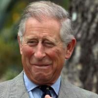 Regardez le prince Charles traité comme un simple... bout de viande ! Ils ont osé !