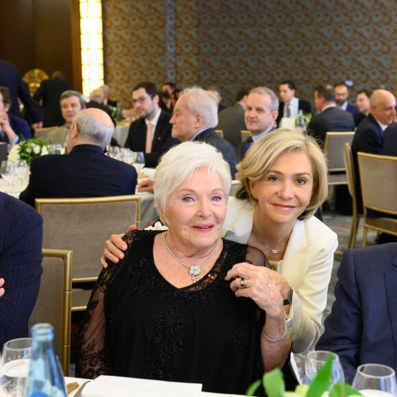 Jean-Baptiste Lemoyne, Valérie Pécresse, Line Renaud et Levon Sayan - Dîner annuel du Conseil de Coordination des organisations Arméniennes de France (CCAF) à L'Hôtel du Collectionneur à Paris le 8 février 2022