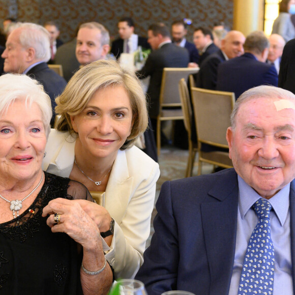 Valérie Pécresse, Line Renaud et Levon Sayan - Dîner annuel du Conseil de Coordination des organisations Arméniennes de France (CCAF) à L'Hôtel du Collectionneur à Paris le 8 février 2022