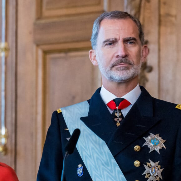 Le roi Carl XVI Gustav et la reine Silvia de Suède donnent une conférence de presse à l'occasion de la visite du roi Felipe VI et de la reine Letizia d'Espagne à Stockholm. Le 24 novembre 2021. 