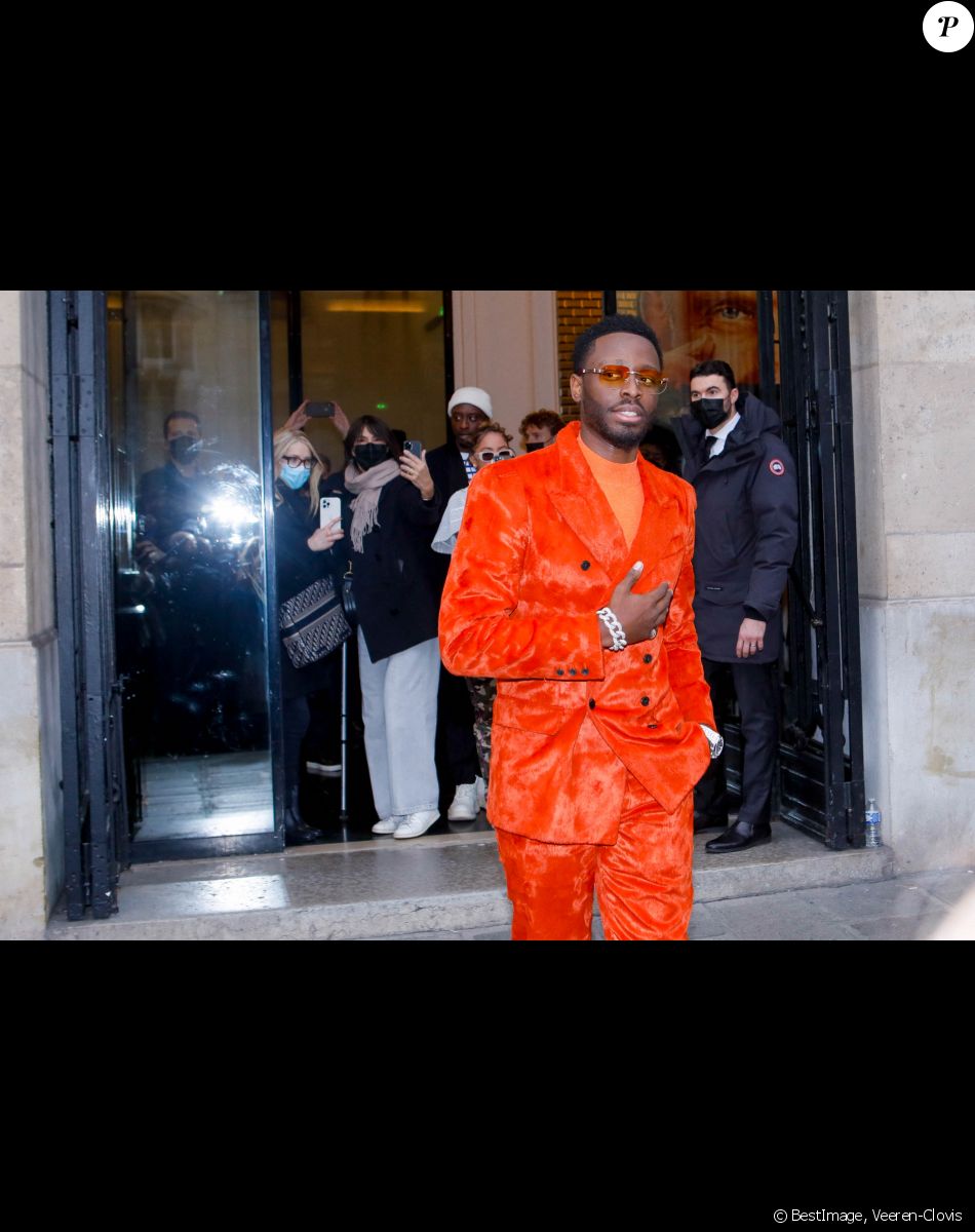 Dadju à la sortie du défilé Gaultier Haute-Couture Printemps/Eté 2022 dans le cadre de la Fashion Week de Paris, France, le 26 janvier 2022. © Veeren-Clovis/Bestimage