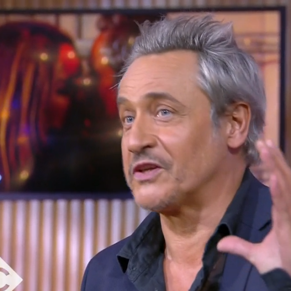 Jean-Michel Tinivelli explique pourquoi il angoissait à l'idée d'embrasser Marine Delterme dans Alice Nevers.