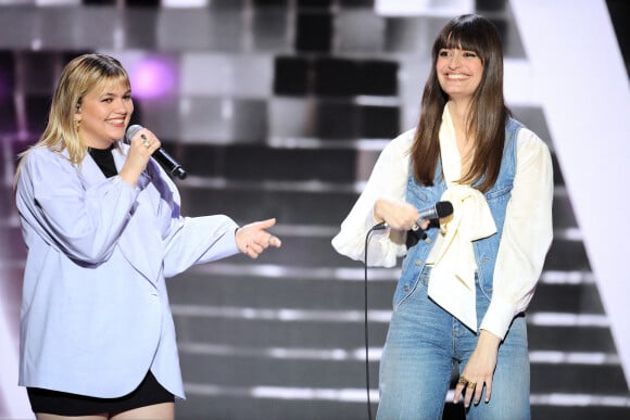 Clara Luciani : qui est sa soeur, Ehla, qui sort son tout premier album ? :  Femme Actuelle Le MAG