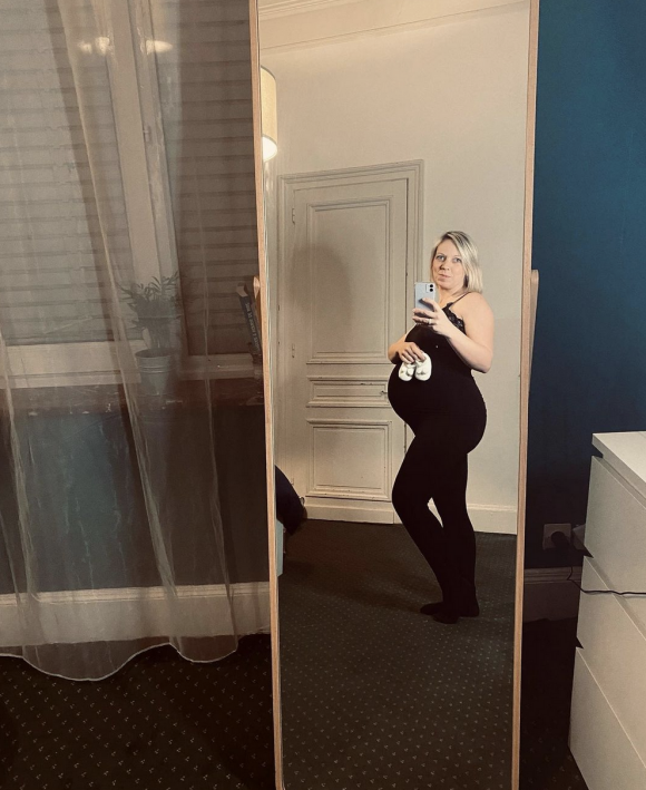 Justine Cordule (Familles nombreuses, la vie en XXL) dévoile des photos d'elle, le ventre très arrondi - Instagram