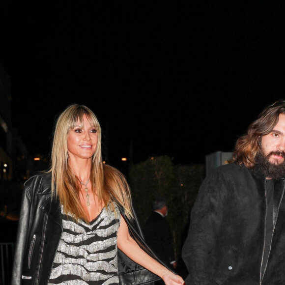 Heidi Klum et son mari Tom Kaulitz arrivent au concert de Justin Bieber à Los Angeles, le 11 février 2022. 