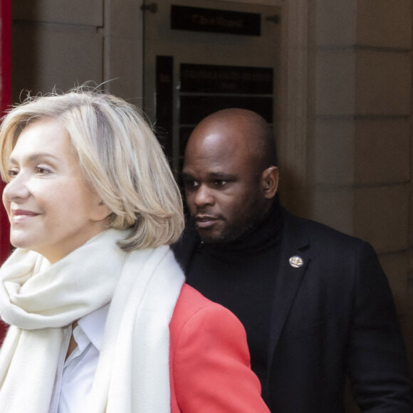 Valérie Pécresse, candidate LR à l'élection présidentielle 2022, sort d'un rendez-vous avec l'ancien président Nicolas Sarkozy dans ses bureaux de la rue Miromesnil à Paris le 11 février 2022.