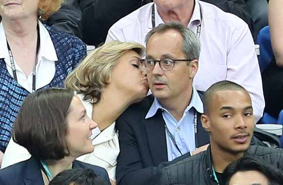 Valérie Pécresse et son mari Jérôme au match d'ouverture de l'Euro 2016, France-Roumanie au Stade de France, le 10 juin 2016.