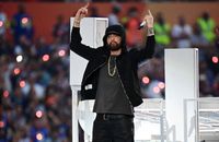 Eminem soutenu par sa fille au Super Bowl : Hailie est devenue une charmante jeune femme !