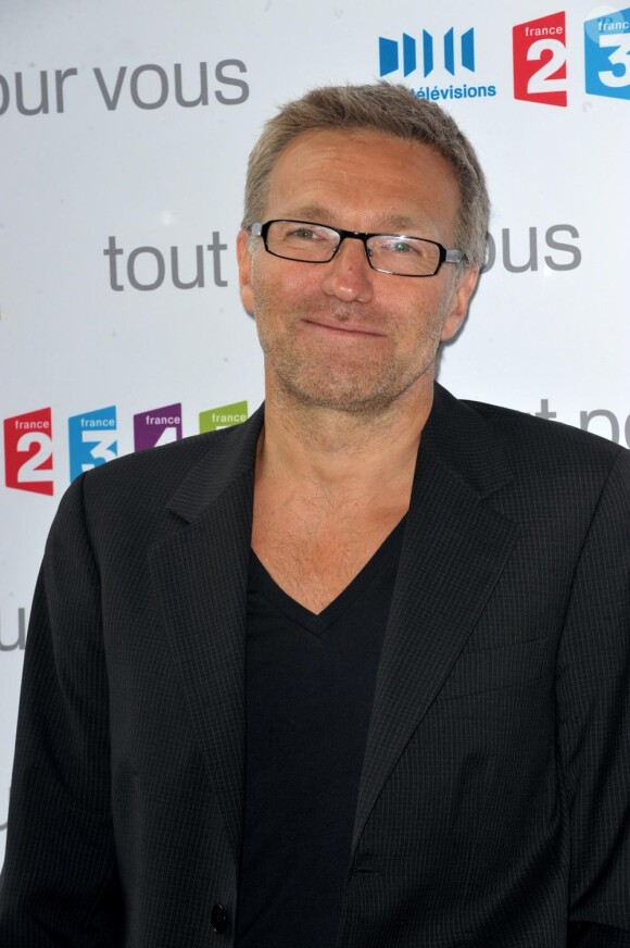 Laurent Ruquier a réalisé, samedi 9 janvier, le record d'audience historique de son talk-show On n'est pas couché en réunissant 2,7 millions de téléspectateurs.