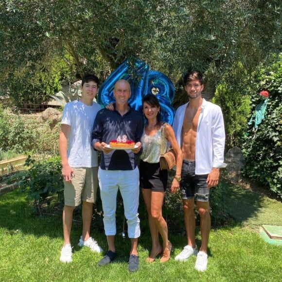 Zinédine Zidane, son épouse Véronique et leurs fils Elyaz et Théo. Juin 2020.