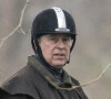 Le prince Andrew, duc d'York, va faire une balade à cheval dans le parc du château de Windsor, Royaume Uni, le 13 décembre 2021. 