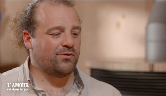 Guillaume lors du tournage de son portrait de "L'amour est dans le pré 2022", diffusé le 21 février, sur M6