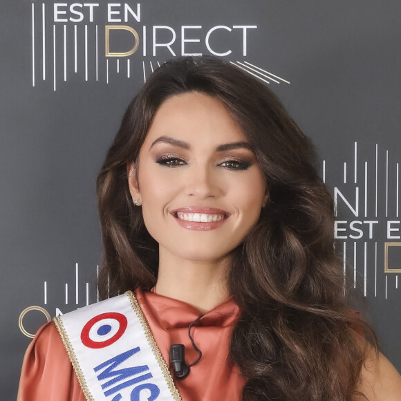 Exclusif - Diane Leyre (Miss France 2022) - Backstage - Enregistrement de l'émission "On Est En Direct", présentée par L.Salamé et L.Ruquier, et diffusée en direct le 18 décembre sur France 2 © Jack Tribeca / Bestimage