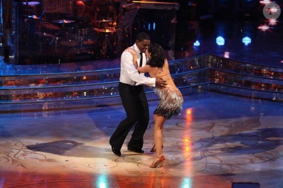 Carl Lewis et sa partenaire Nataly Betty participent à la version italienne de Dancing With The Stars. 10/01/2009