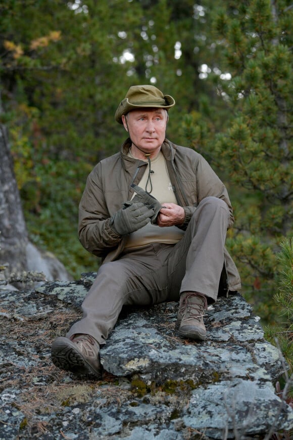 Le président Russe Vladimir Poutine se met en scène lors de récentes vacances en Sibérie. Au programme : chasse et pêche - septembre 2021