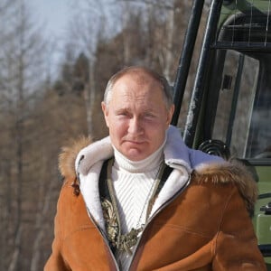 Vladimir Poutine dans la forêt de Sibérie en 2021