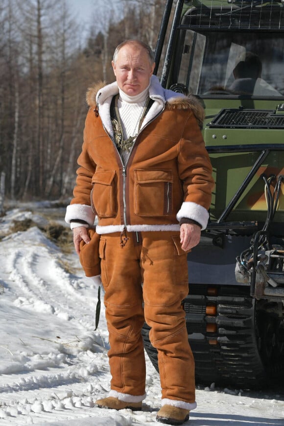 Vladimir Poutine dans la forêt de Sibérie en 2021