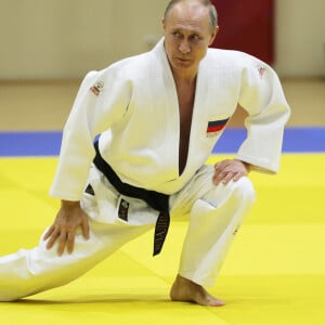 Vladimir Poutine faisant du judo à Sochi en Russie en 2019
