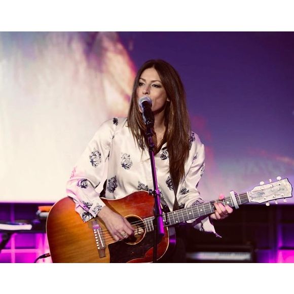 Rose, une chanteuse qui enchaîne les coups durs. @ Instagram / Rose Keren