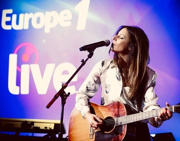 Rose, une chanteuse qui enchaîne les coups durs. @ Instagram / Rose Keren