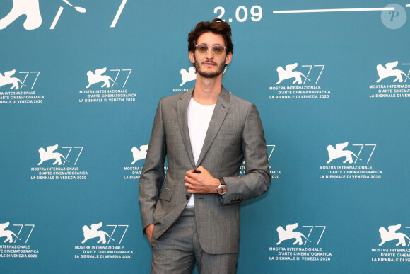 Pierre Niney - Photocall du film "Amants" lors de la 77ème édition du festival international du film de Venise (Mostra) le 3 septembre 2020. 