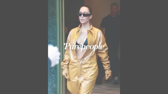 Kim Kardashian : Soutien-gorge apparent et tenue en latex, elle embrase la Fashion Week