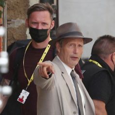 Mads Mikkelsen - Tournage du dernier opus "Indiana Jones 5" dans les rues de Cefalu en Sicile le 7 octobre 2021. 