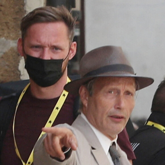 Mads Mikkelsen - Tournage du dernier opus "Indiana Jones 5" dans les rues de Cefalu en Sicile le 7 octobre 2021. 