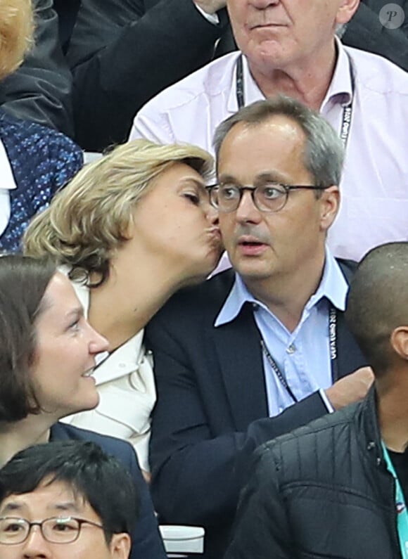Valérie Pécresse et son mari Jérôme au match d'ouverture de l'Euro 2016, France-Roumanie au Stade de France, le 10 juin 2016
