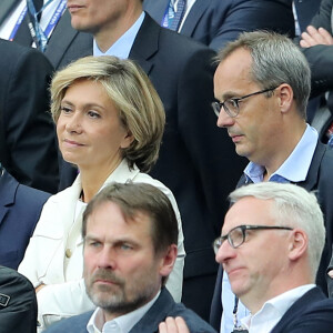 Valérie Pecresse et son mari Jérôme Pecresse au match d'ouverture de l'Euro, France-Roumanie au Stade de France