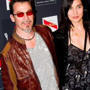 Florent Pagny et sa femme Azucena lors de la soirée AZ party au V.I.P Room à Paris le 3 juin 2010 Photo : sebastien rabany