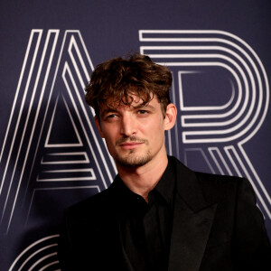 Niels Schneider (en YSL) - Photocall de la 47ème édition de la cérémonie des César à l'Olympia à Paris, le 25 février 2022. © Borde-Jacovides/Bestimage 