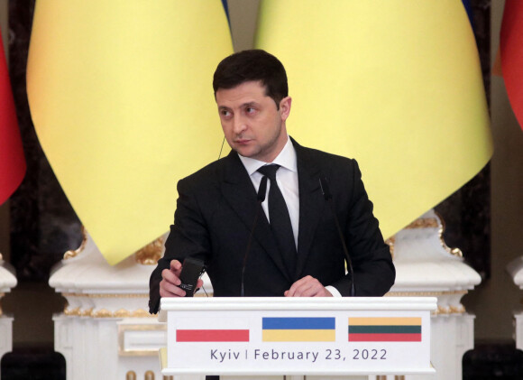 Le président d'Ukraine, Volodymyr Zelensky - Le président d'Ukraine, Volodymyr Zelensky rencontre ses homologues polonais, Andrzej Duda et lithuanien, Gitanas Nauseda à Kiev, sur fond de conflit de l'Ukraine avec la Russie. Le 23 février 2022. 