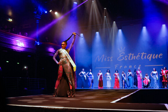 Première édition du concours "Miss Esthétique", consacré à la diversité de la beauté féminine à la Cigale. Paris, le 27 février 2022. © Christophe Clovis / Bestimage