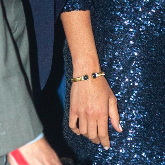 Le prince Harry, duc de Sussex, et Meghan Markle, duchesse de Sussex, enceinte (portant un bracelet hérité de Diana), à la représentation du 10ème anniversaire du spectacle du Cirque du Soleil "Totem" au Roayl Albert Hall à Londres, le 16 janvier 2019.