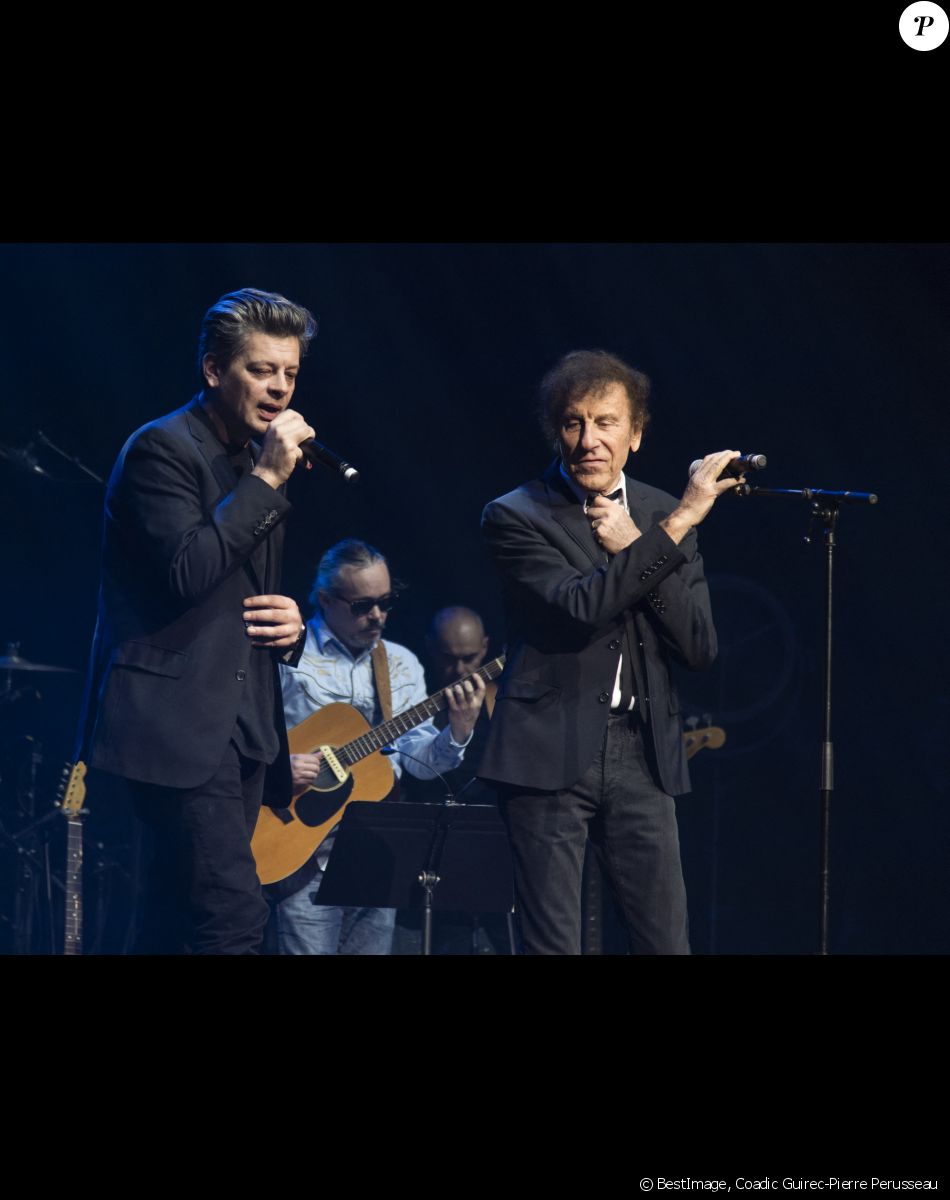 Benjamin Biolay et Alain Souchon - Concert du 13ème Gala 2018 de l'Association pour la Recherche sur Alzheimer à la salle Pleyel à Paris le 12 février 2018. L'intégralité des bénéfices de cette soirée servira à financer la recherche sur la maladie d'Alzheimer. © Coadic Guirec-Pierre Perusseau/Bestimage