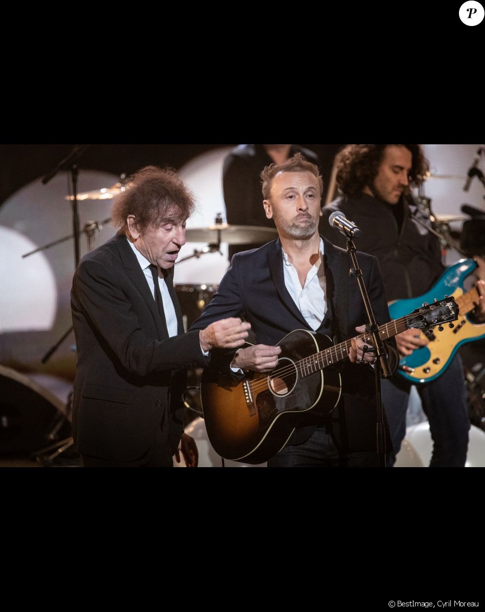 Alain Souchon (Album de l'année "Ames Fifties") et son fils Pierre Souchon - 35ème cérémonie des Victoires de la musique à la Seine musicale de Boulogne-Billancourt, le 14 février 2020. © Cyril Moreau/Bestimage