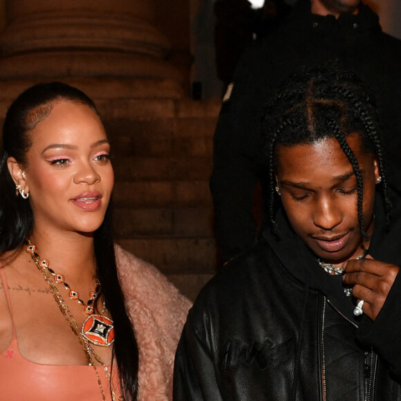 Rihanna (enceinte) et son compagnon ASAP Rocky - Défilé Off-White femme automne/hiver 2022-2023 à Paris. Le 28 février 2022. © Veeren / Christophe Clovis / Bestimage