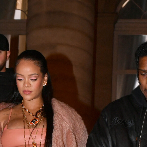 Rihanna (enceinte) et son compagnon ASAP Rocky - Défilé Off-White femme automne/hiver 2022-2023 à Paris. Le 28 février 2022. © Veeren / Christophe Clovis / Bestimage