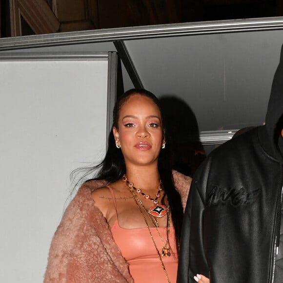 Rihanna (enceinte) et son compagnon ASAP Rocky - Défilé Off-White femme automne/hiver 2022-2023 à Paris. Le 28 février 2022. © Veeren / Christophe Clovis / Bestimage